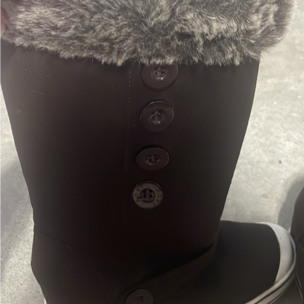 Roxy Brown Boots with Fur Trim and Buttons